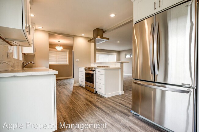 Building Photo - 4 br, 2 bath House - 7513 28th Ave SW