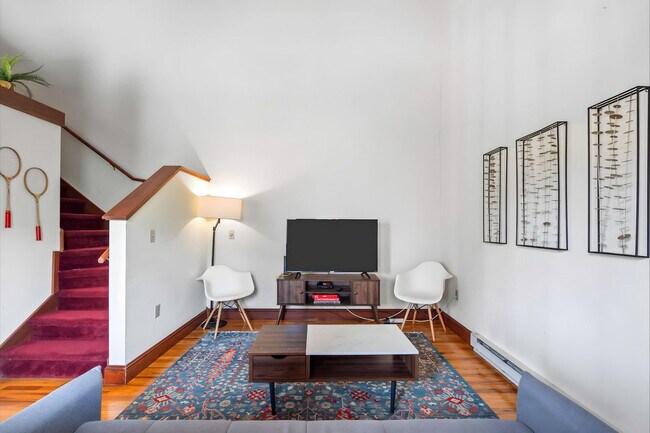 Foto del edificio - 402 W Dayton St