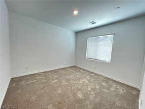 Building Photo - 2276 Luna Hvn St