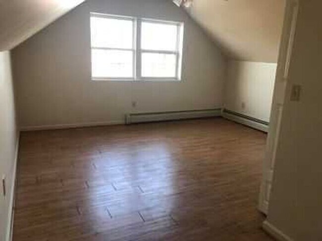 Foto del edificio - Conveniently Located 2-Bedroom Pet-friendl...