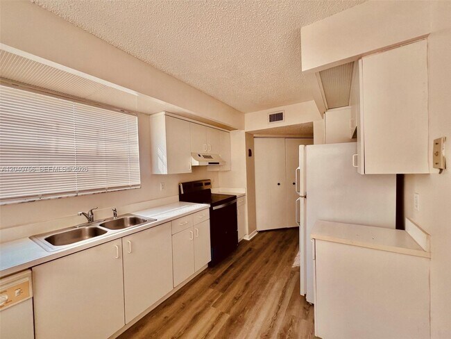 Foto del edificio - 2604 SE 21st Ct