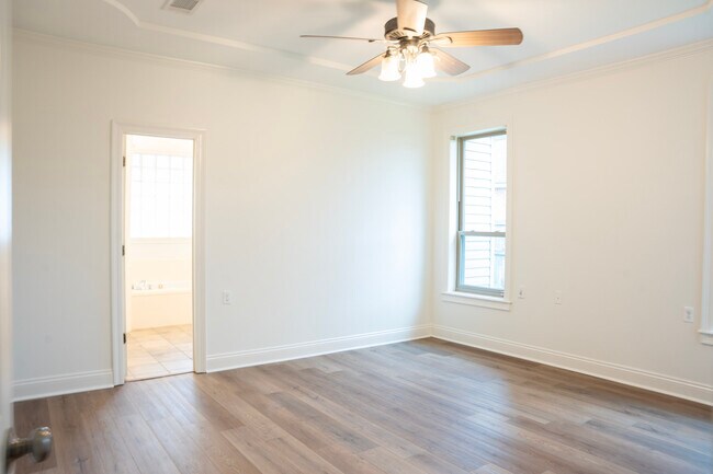 Foto del edificio - 32769 Faulkner Dr