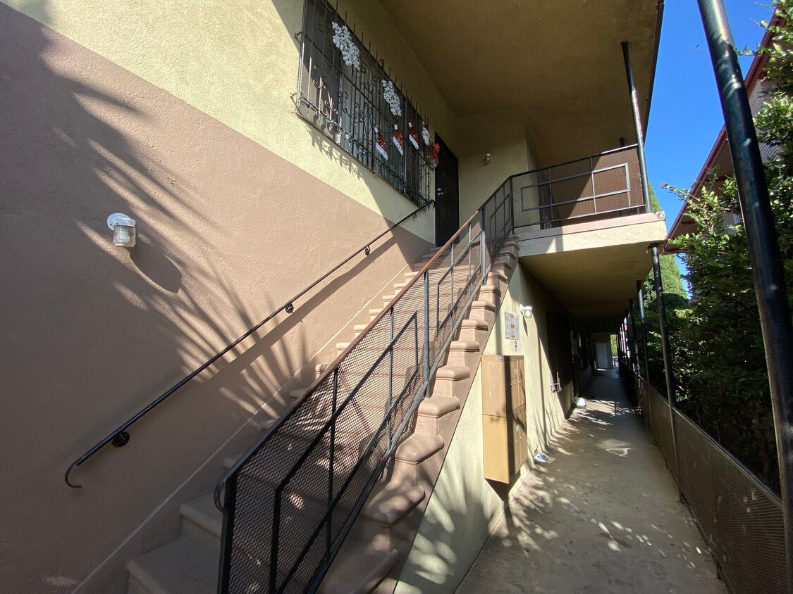 Building Photo - 950 Grand