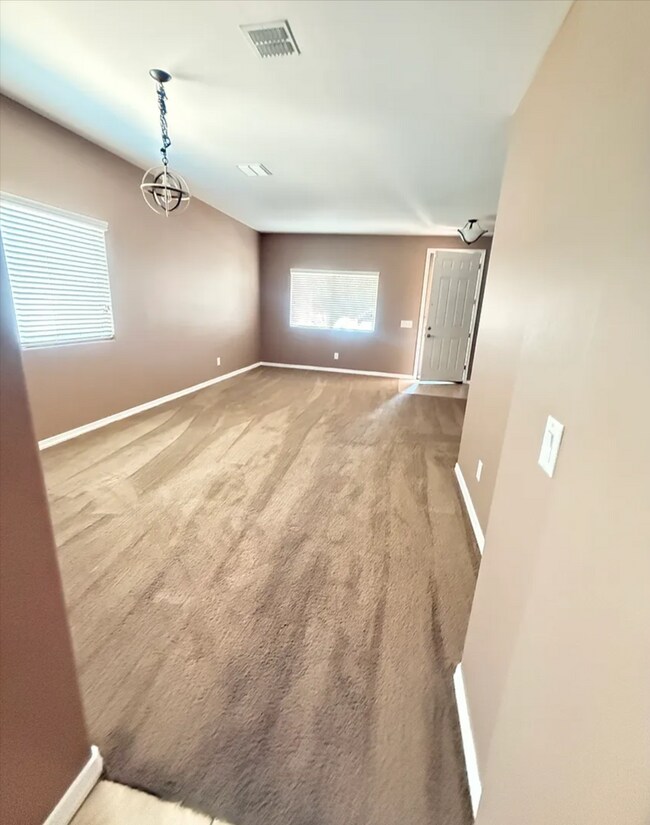 Building Photo - Ironwood Crossing Gem! 3 Bed + Den, Open Layout & Resort Amenities