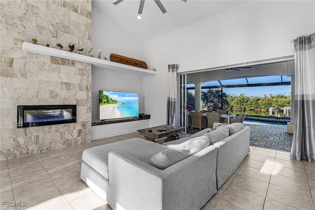 Foto del edificio - 3724 Surfside Blvd