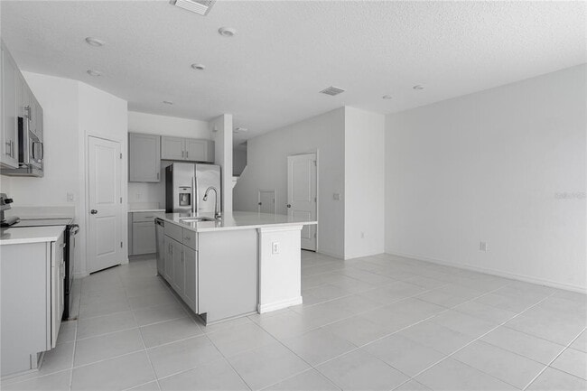 Building Photo - 6344 Willowside St