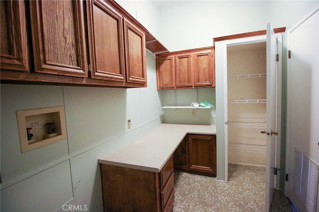 Building Photo - 27250 Murrieta Rd