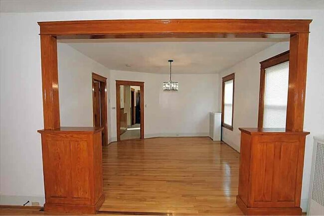Building Photo - 77 Brantwood Rd