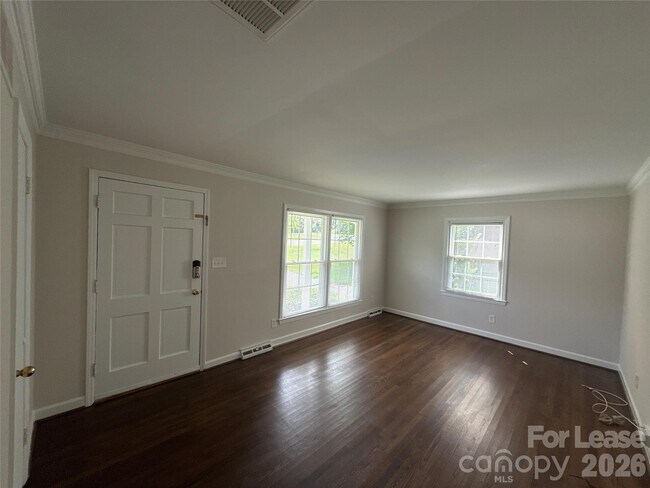 Foto del edificio - 4834 Fairheath Rd