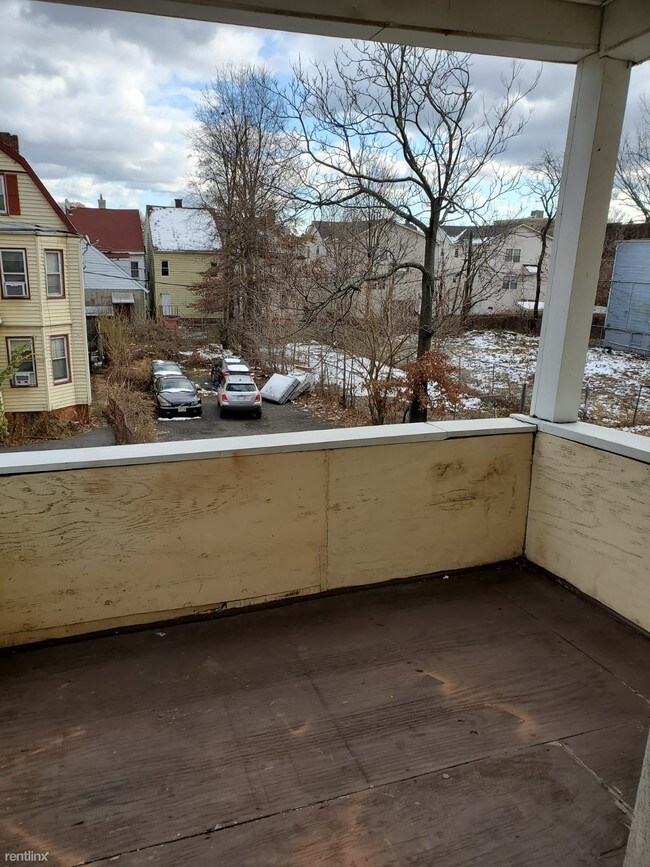 Foto del edificio - 5 br, 2 bath  - 75 N 15th St Apt 2R