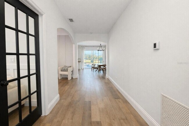 Foto del edificio - 15049 Spinnaker Cove Ln