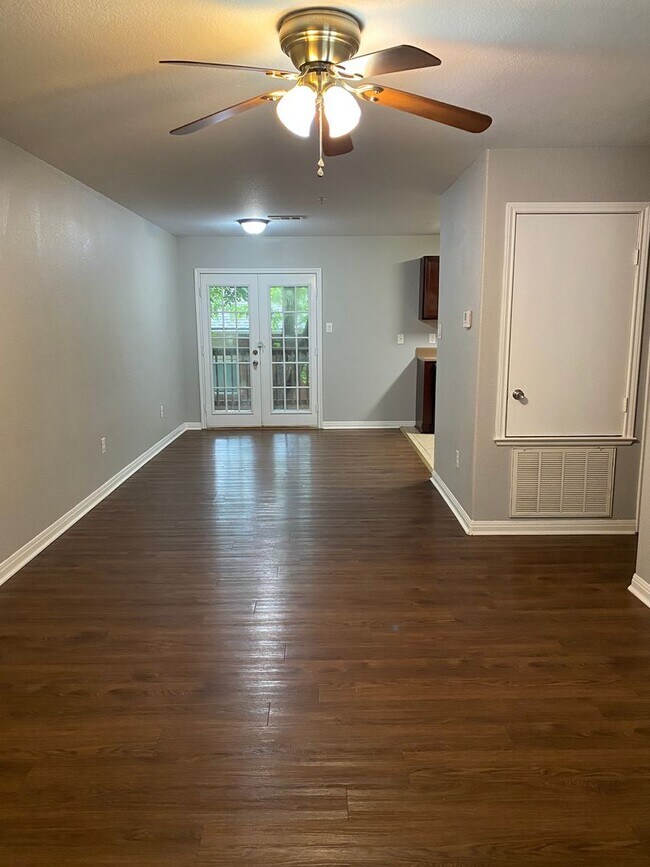 Building Photo - THE VILLAGE AT JUDSON | Modern 3-Bedroom Apartment