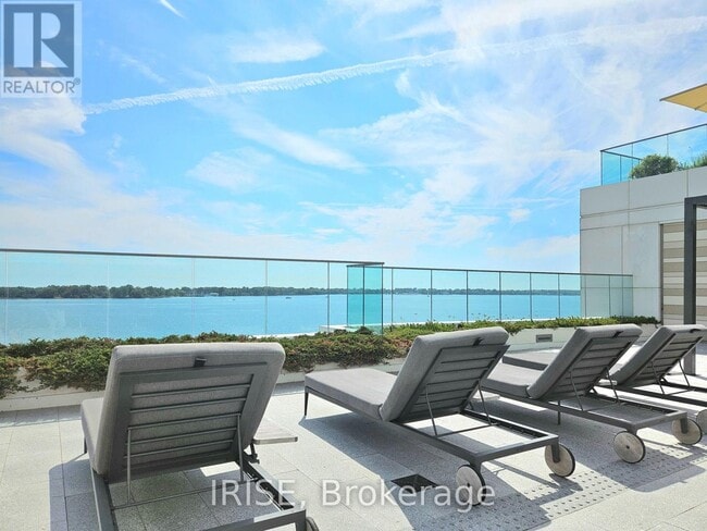 Building Photo - 118 Merchants' Wharf