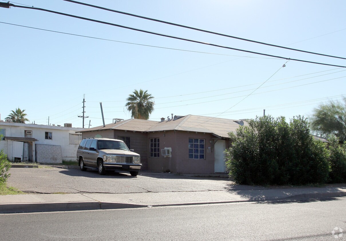 Foto del edificio - 1524 East Oak Street