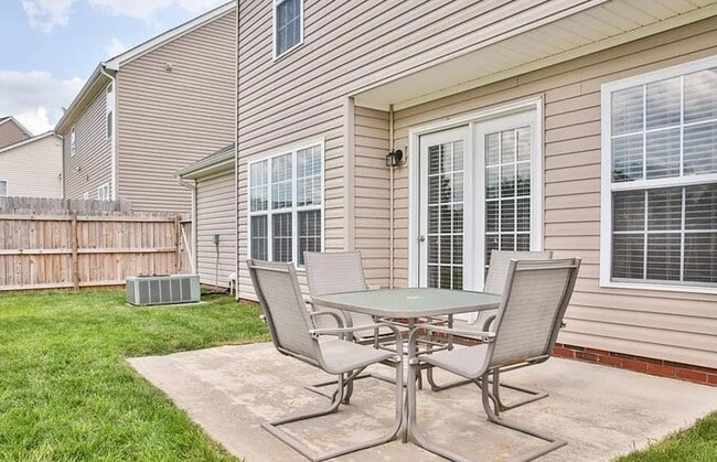 Foto del edificio - 5619 Sycamore Glen Rd