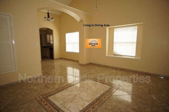 Foto del edificio - 5751 Sean Haggerty Dr