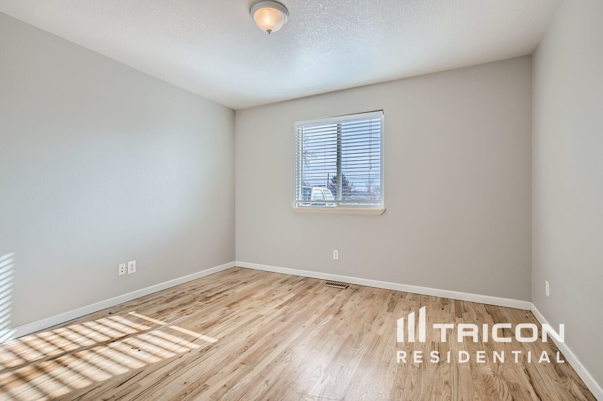Foto principal - 4475 Parfet St