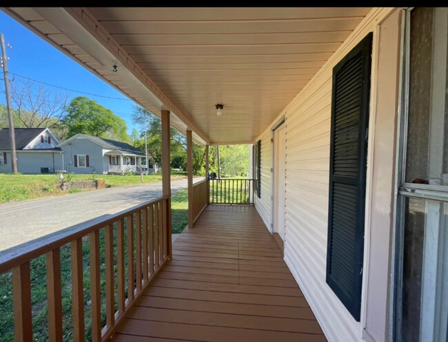 Building Photo - 213 Cline St