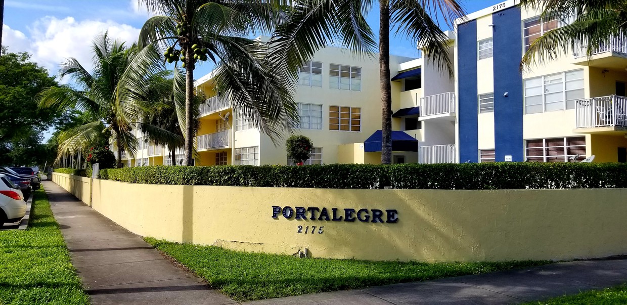 2175 NE 170th St, North Miami Beach, FL 33162 Condo for Rent in North