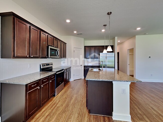 Foto del edificio - 926 Walden Woods Dr