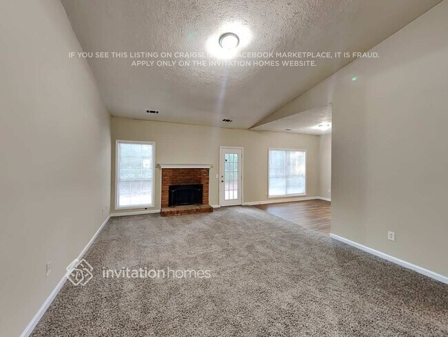 Foto del edificio - 2041 Flint Hill Dr