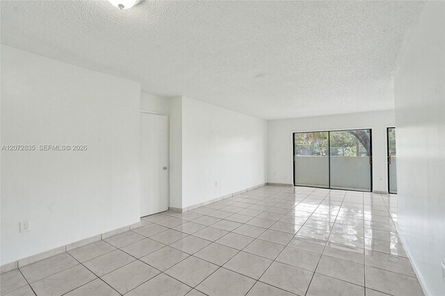Foto del edificio - 5700 SW 127th Ave