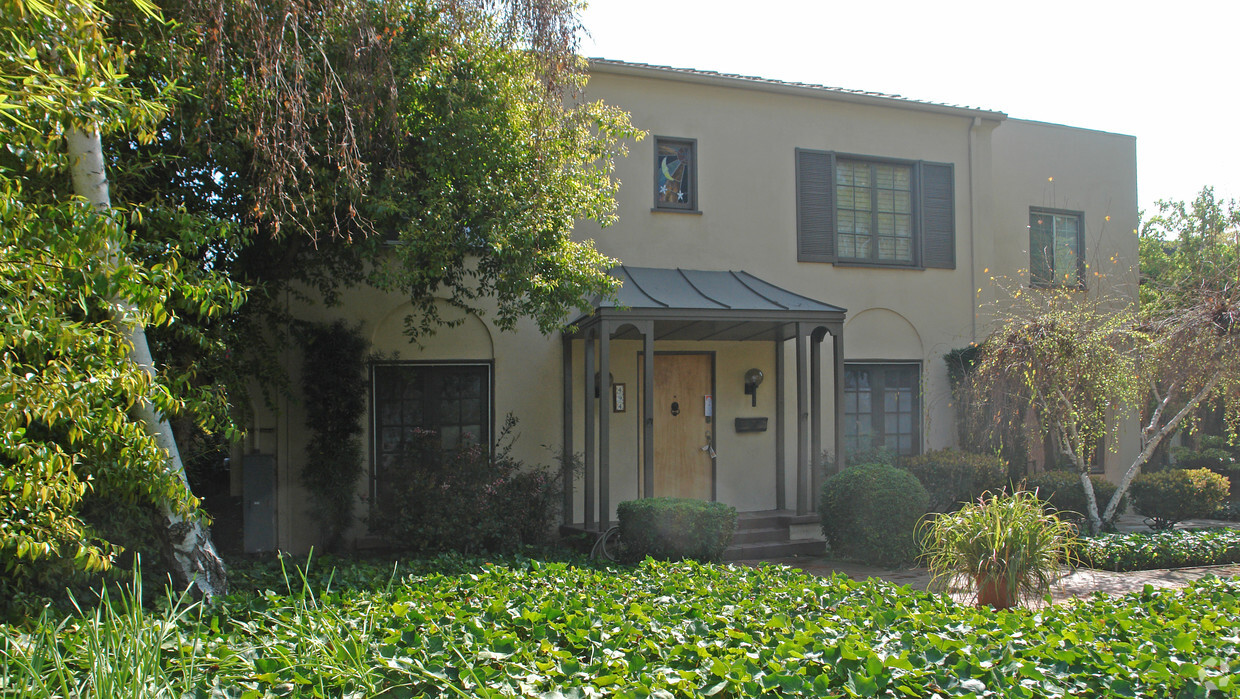 Foto del edificio - 490 Marengo Ave