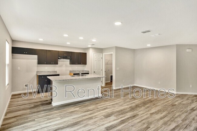 Building Photo - 2911 Tinsley Rd
