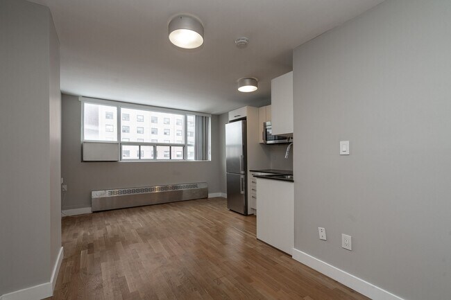 Photo du bâtiment - 730 St Clarens Ave