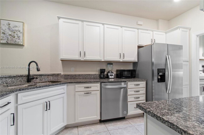 Building Photo - 5140 Eucalyptus Dr