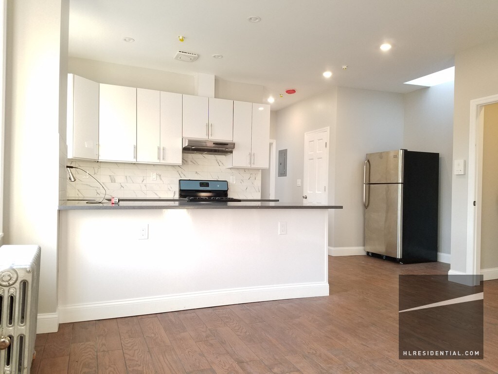 Primary Photo - 5064 41st St