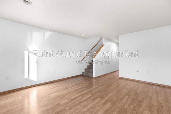 Foto del edificio - 2600 N Career Ave