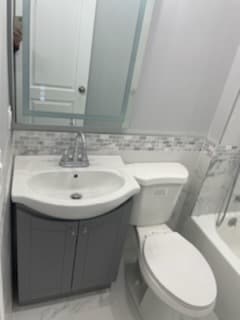 Foto del edificio - 1114 N Lawler Ave