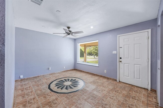 Building Photo - 9326 Eblen Dr