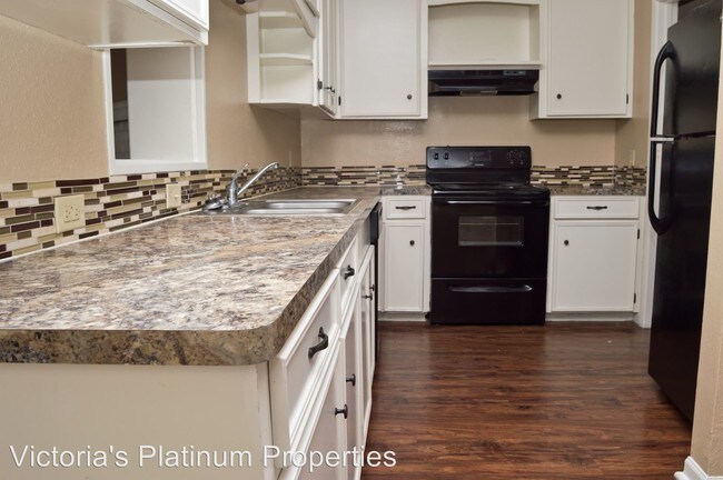 Building Photo - 2 br, 1.5 bath Apartment - 102 Maplewood