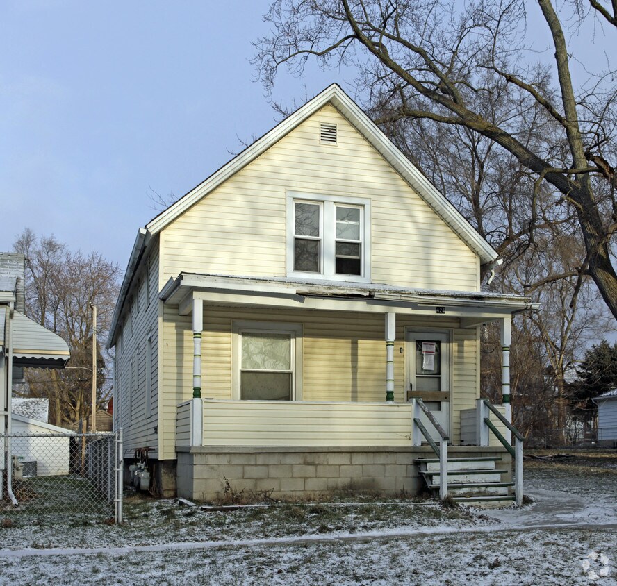 Building Photo - 424 Winchester St