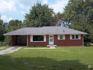 Building Photo - 105 Lealand Dr