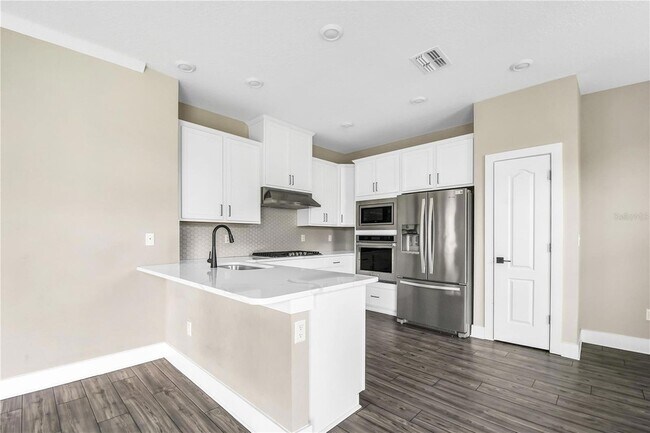 Foto del edificio - 7959 Rumney Ln