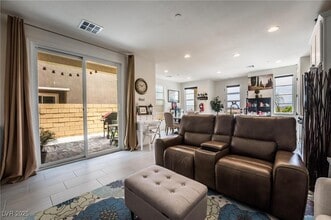 Building Photo - 128 Kimberlite Dr Building Photo - 128 Kimberlite Dr