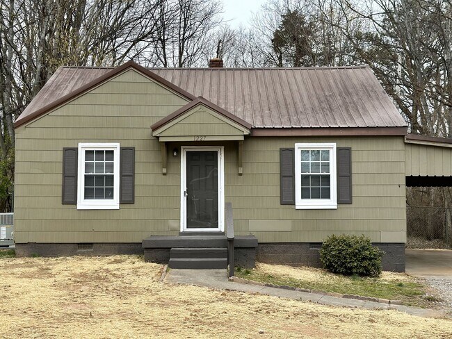 Foto del edificio - 2 Bedroom Home For Rent Near The Montgomery County Library!