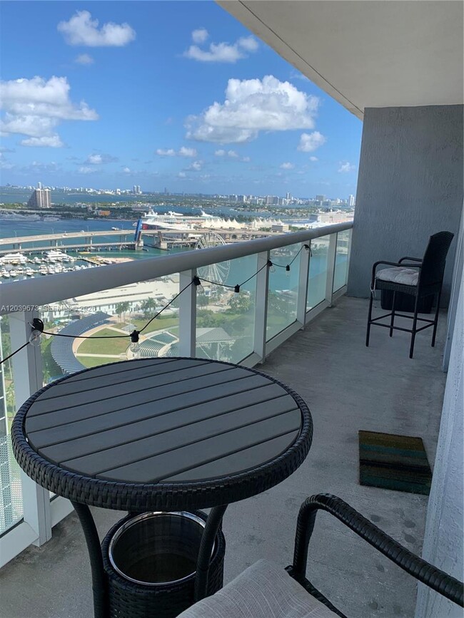 Foto del edificio - 50 Biscayne Blvd