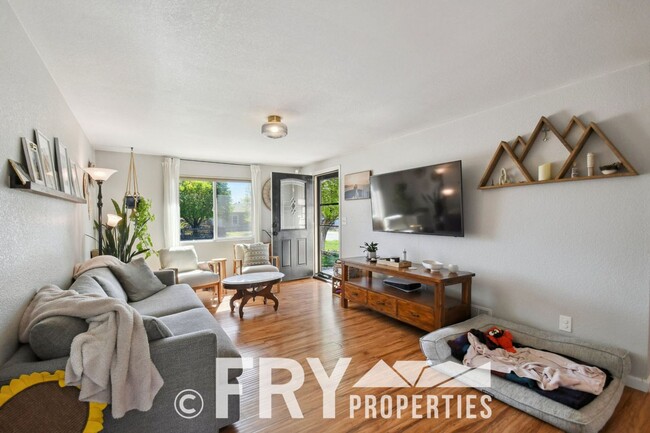 Foto del edificio - Updated Chaffee Park Home - Minutes from LoHi