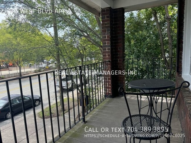 Building Photo - 2 Bedroom 1 Bathroom unit with balcony