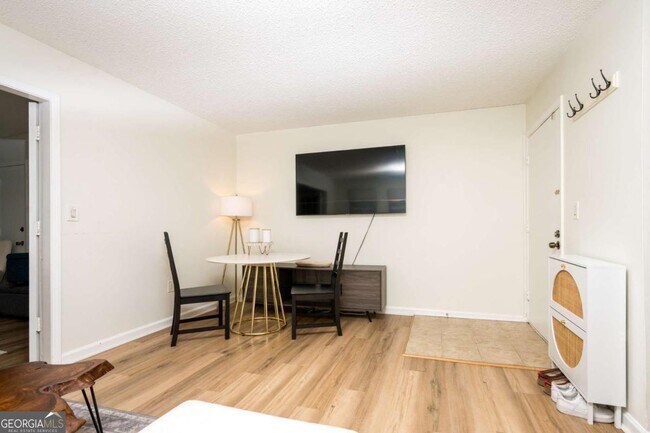 Foto del edificio - 127 Lablanc Way NW