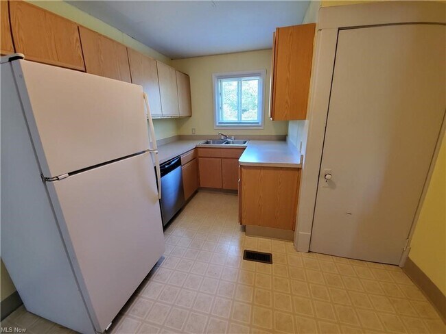 Foto del edificio - 38141 French Creek Rd