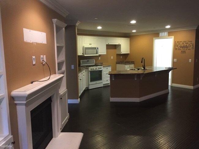 Foto del edificio - 4 br, 2 bath House - 4179 Ladrillo St.