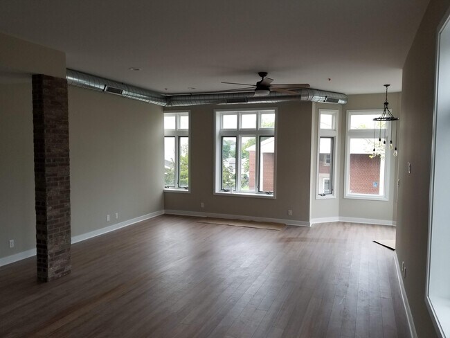 Vista del espacio tipo loft n.° 1 - 1548 119th St