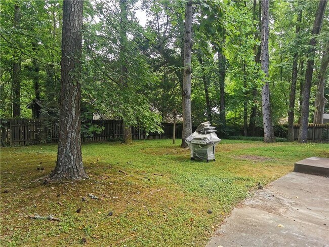 Building Photo - 250 Sheringham Dr