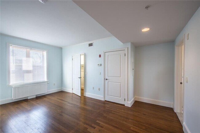 Building Photo - 1180 Narragansett Blvd