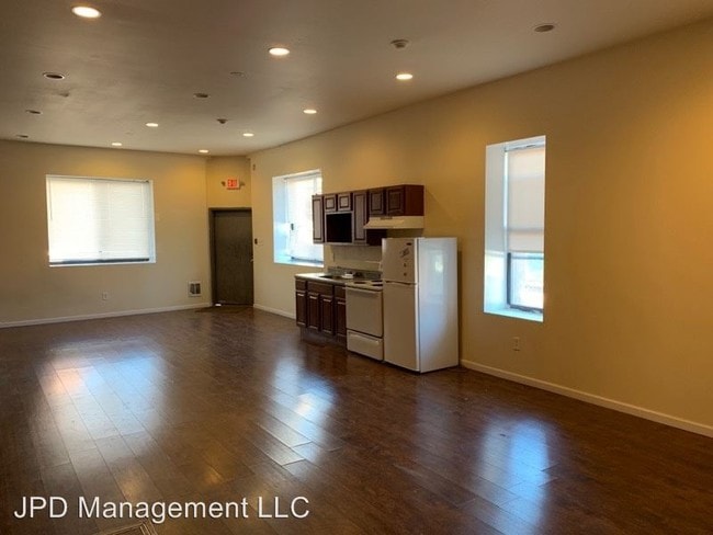 Building Photo - 2991 Frankford Ave